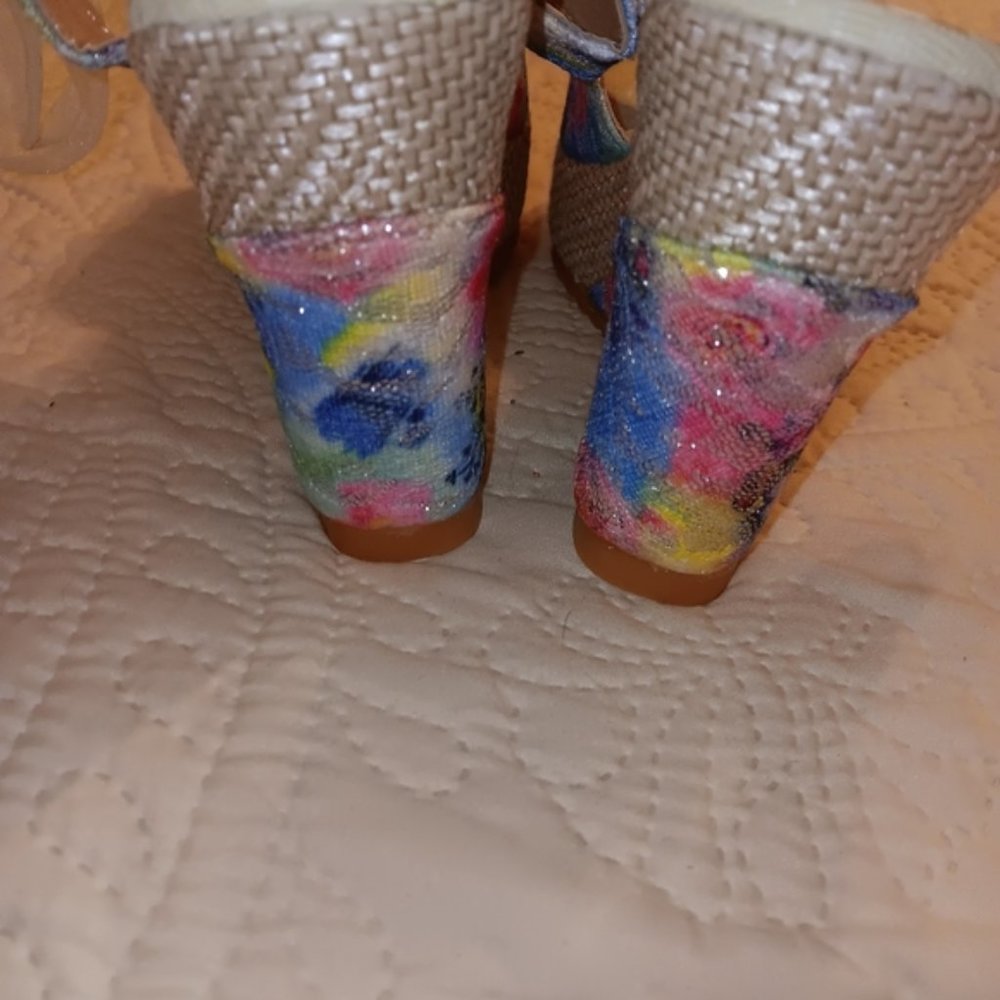 Floral Print Espadrilles NWOT Size 7.5 Sandal Shoe Sparkle - Picture 2 of 7